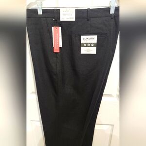 NWT: Perry Ellis 40x30 Mens Dress Pants